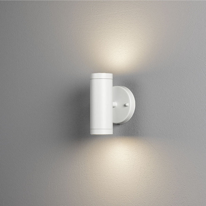 Modena vegglampe opp/ned utendørs 2x4W 3000K IP44 - Hvit-Utebelysning vegg opp og ned-Konstsmide-Hvit-7535-250-Lightup.no