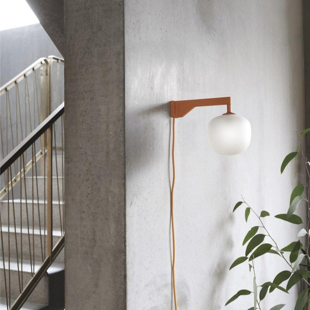 Muuto Rime vegglampe-Vegglamper-MUUTO-Svart-MUO__22427-Lightup.no
