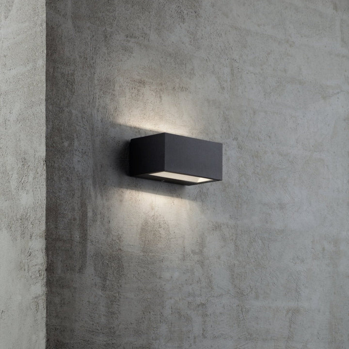 Nene vegglampe opp/ned utendørs IP54 6W 3000K - Svart-Utebelysning vegg opp og ned-Nordlux-Svart-872723-Lightup.no