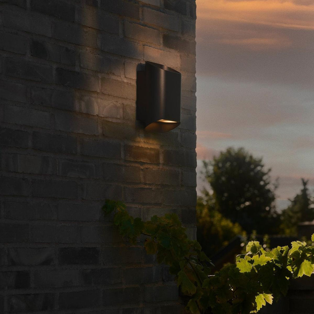 Nico 22 Round Maxi vegglampe utendørs opp/ned IP54 GU10-Utebelysning vegg opp og ned-Nordlux-Svart-2618191003-Lightup.no