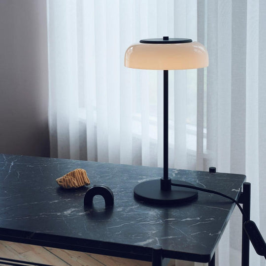 Nuura Blossi bordlampe-Bordlamper-Nuura-Svart-Nua__2028010-Lightup.no