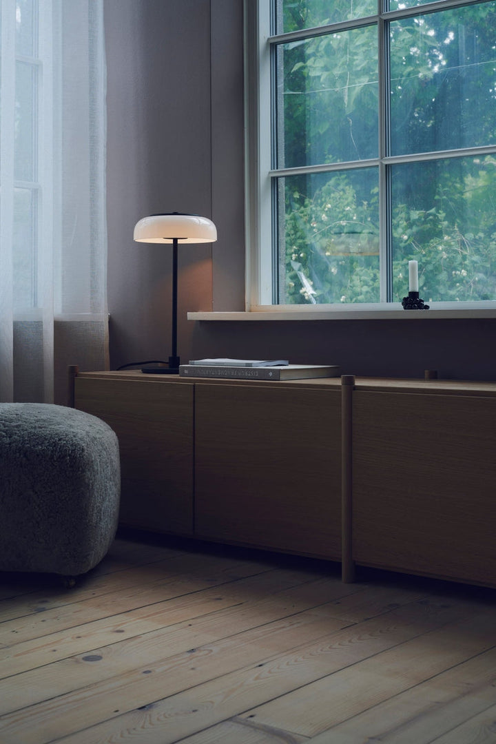 Nuura Blossi bordlampe - svart-Bordlamper-Nuura-Svart-Nua__2028006-Lightup.no