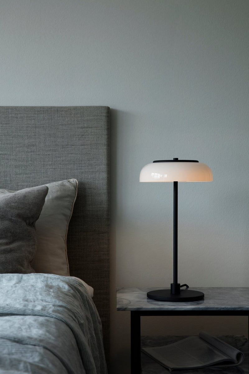 Nuura Blossi bordlampe - svart-Bordlamper-Nuura-Svart-Nua__2028010-Lightup.no