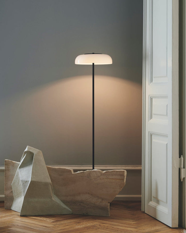 Nuura Blossi gulvlampe svart-Gulvlamper-Nuura-Svart-Nua__2027007-Lightup.no