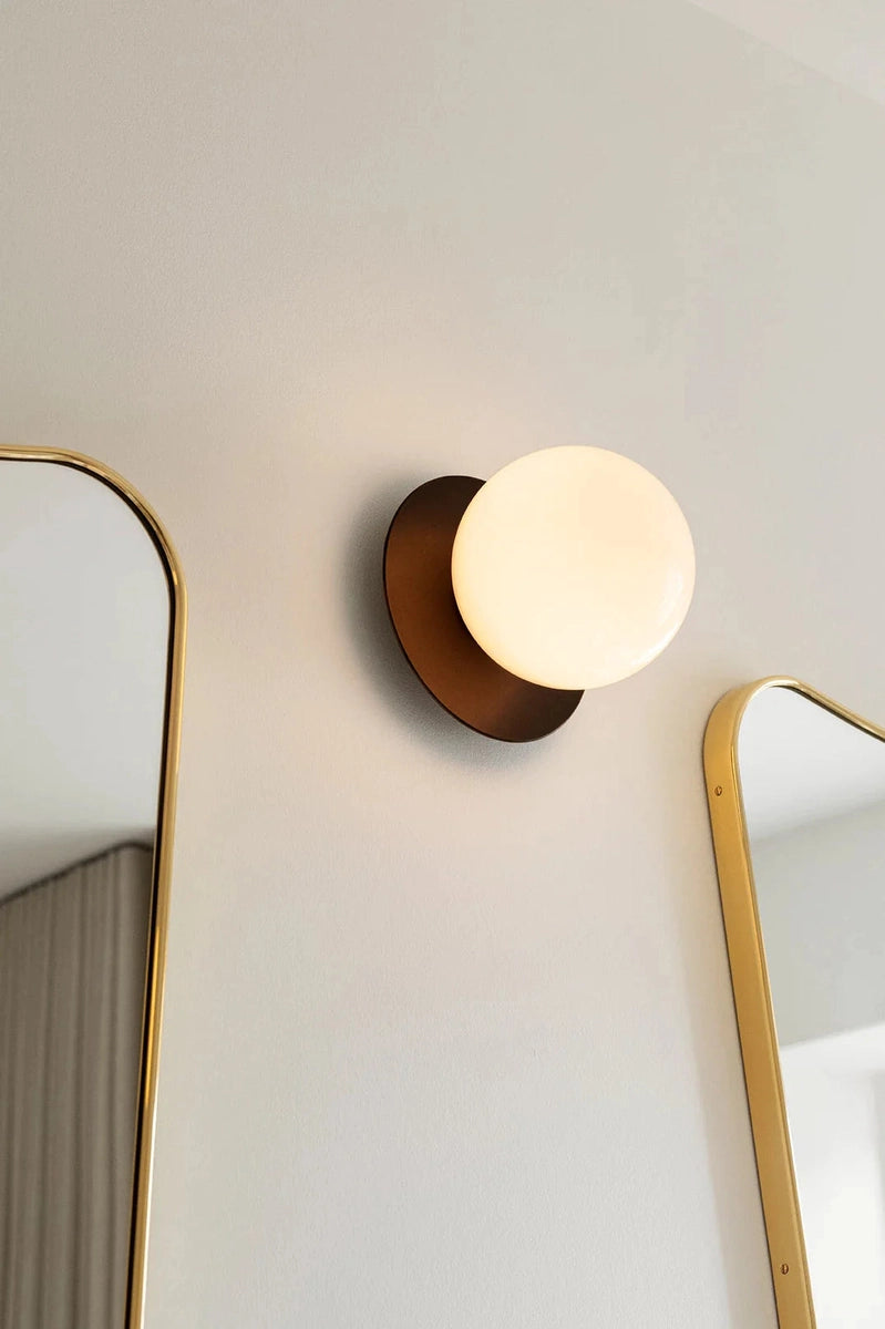 Nuura Liila 1 vegglampe/taklampe - medium - bronse/opal-Vegglamper-Nuura-Bronse / Opal-Nua__2046036-Lightup.no
