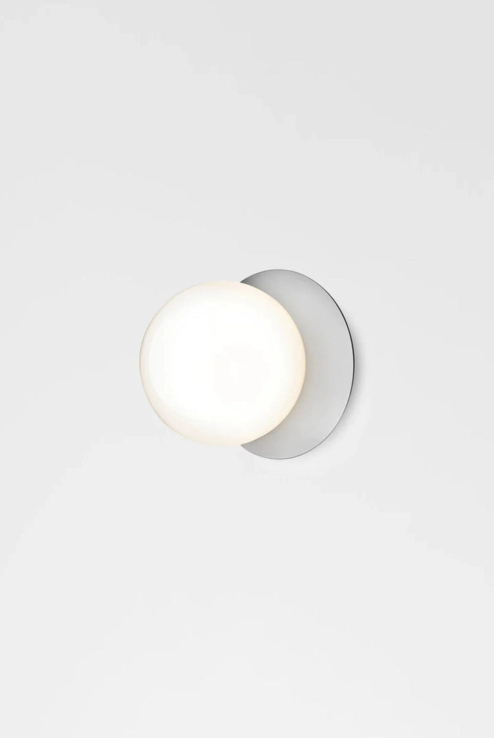 Nuura Liila 1 vegglampe/taklampe - medium - light silver / opal-Vegglamper-Nuura-Krom / Opal-Nua__2046004-Lightup.no