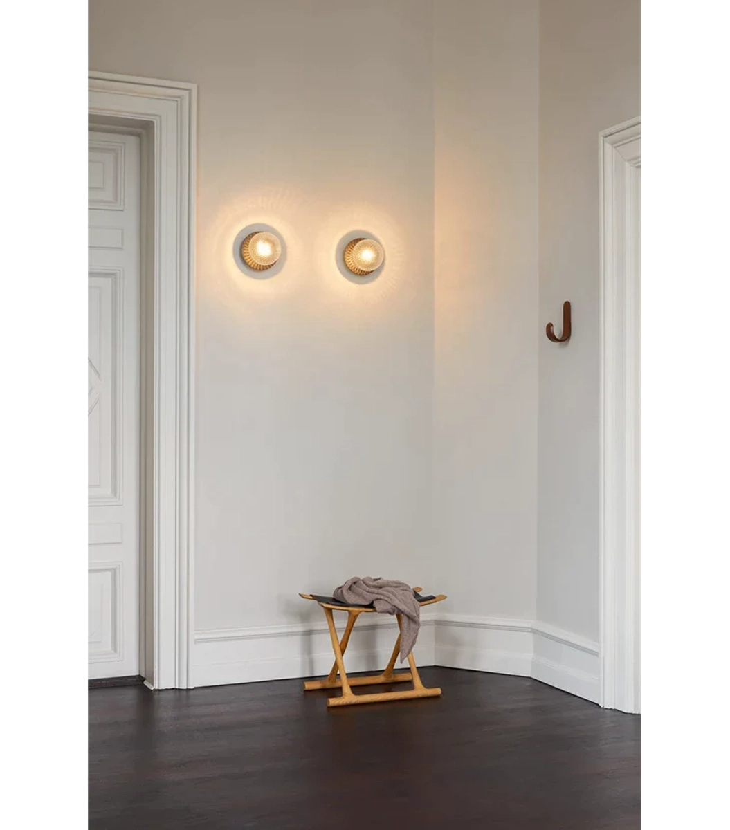 Nuura Liila 1 vegglampe/taklampe - medium - svart / optic-Vegglamper-Nuura-Svart-Nua__2046026-Lightup.no