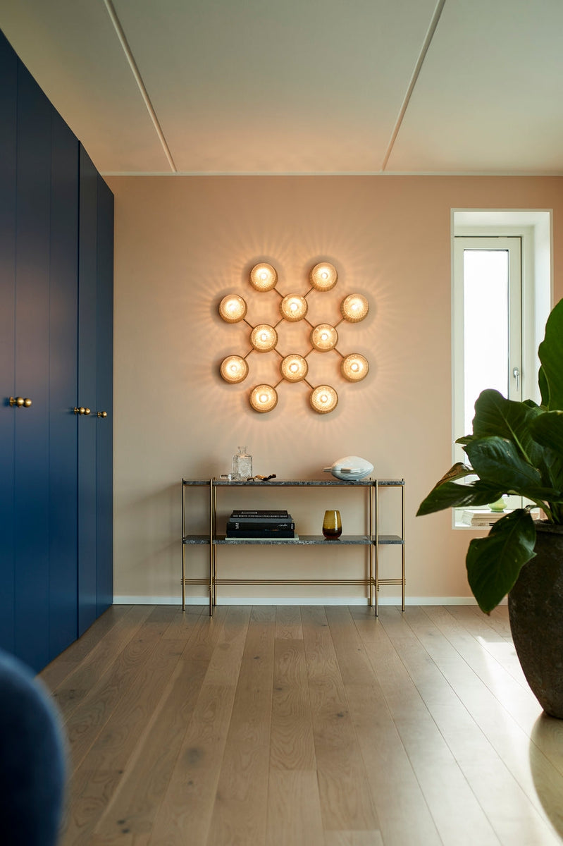 Nuura Liila 12 taklampe/vegglampe - optic-Vegglamper-Nuura-Messing-Nua__2041001-Lightup.no