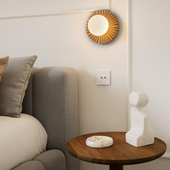 Nuura Liila Muuse vegglampe/taklampe - small-Vegglamper-Nuura-Messing / Opal-Nua__2046067-Lightup.no