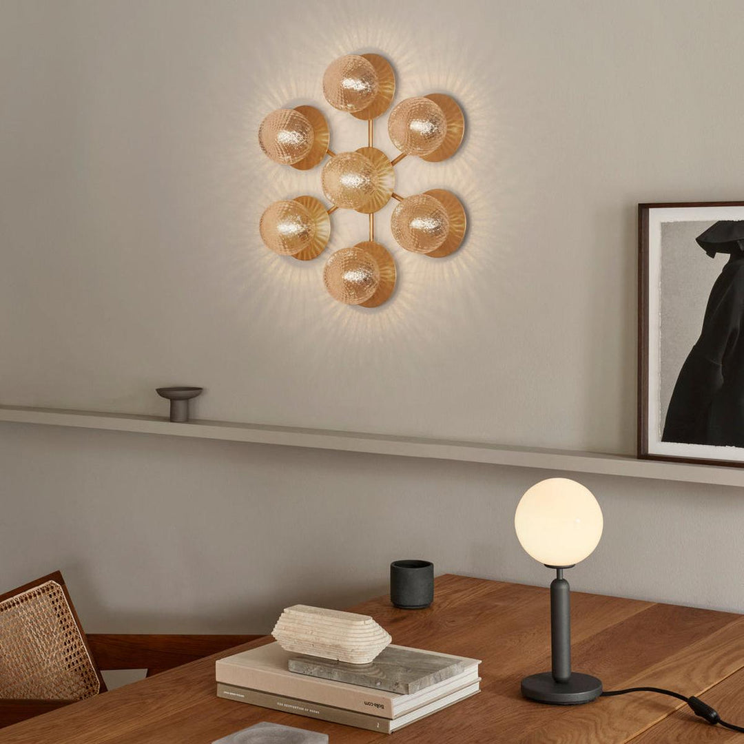 Nuura Liila Star-Vegglamper-Nuura-Optikk glass-Nua__2041005-Lightup.no