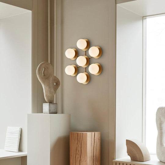 Nuura Liila Star-Vegglamper-Nuura-Messing / Opal-Nua__2041006-Lightup.no