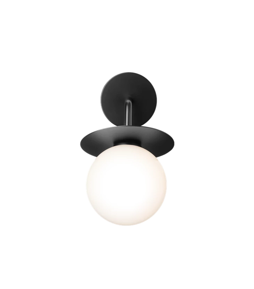 Nuura Liila utendørslampe - svart/opal-Utebelysning vegg klassisk-Nuura-Nua__2045003-Lightup.no