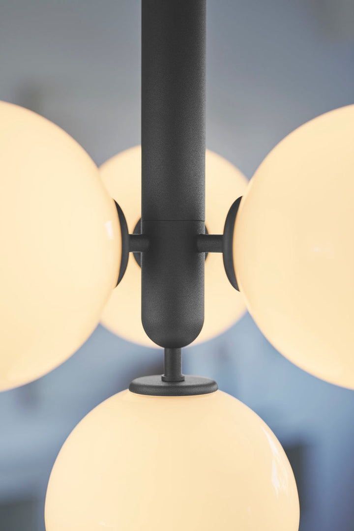 Nuura Miira 4 svart/opal-Takpendler-Nuura-Svart / Opal-Nua__2031006-Lightup.no