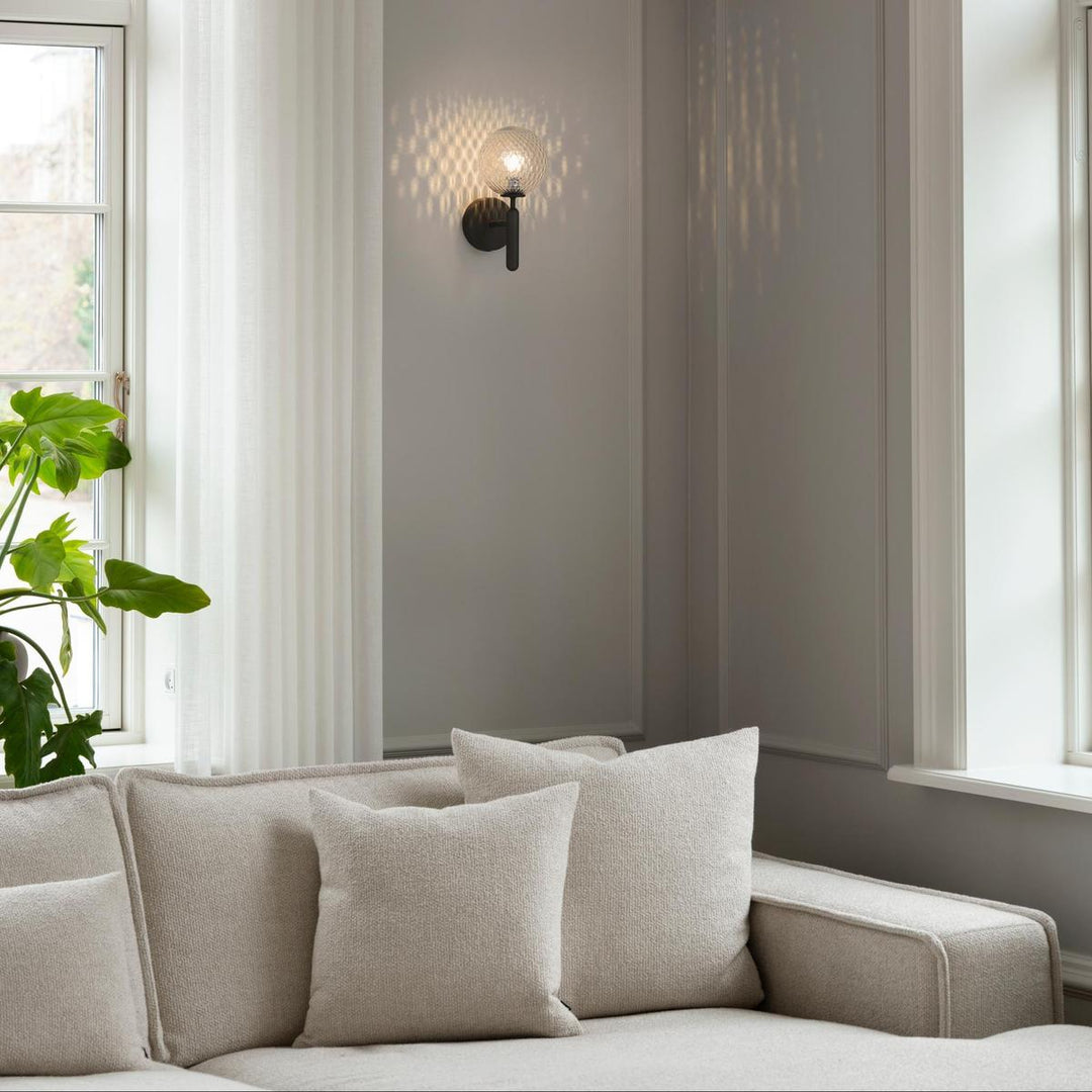 Nuura Miira vegglampe-Vegglamper-Nuura-Svart / Optikk-Nua__2035001-Lightup.no