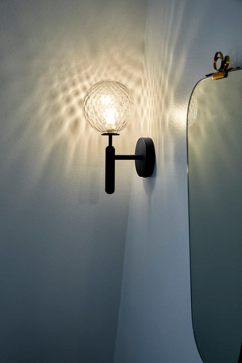 Nuura Miira vegglampe-Vegglamper-Nuura-Svart / Opal-Nua__2035002-Lightup.no