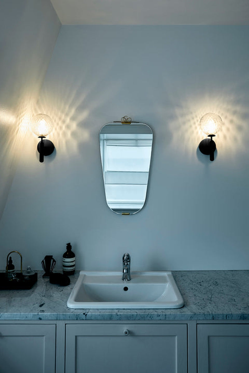 Nuura Miira vegglampe - Svart / Optikk - Nua__2035001 - Lightup.no