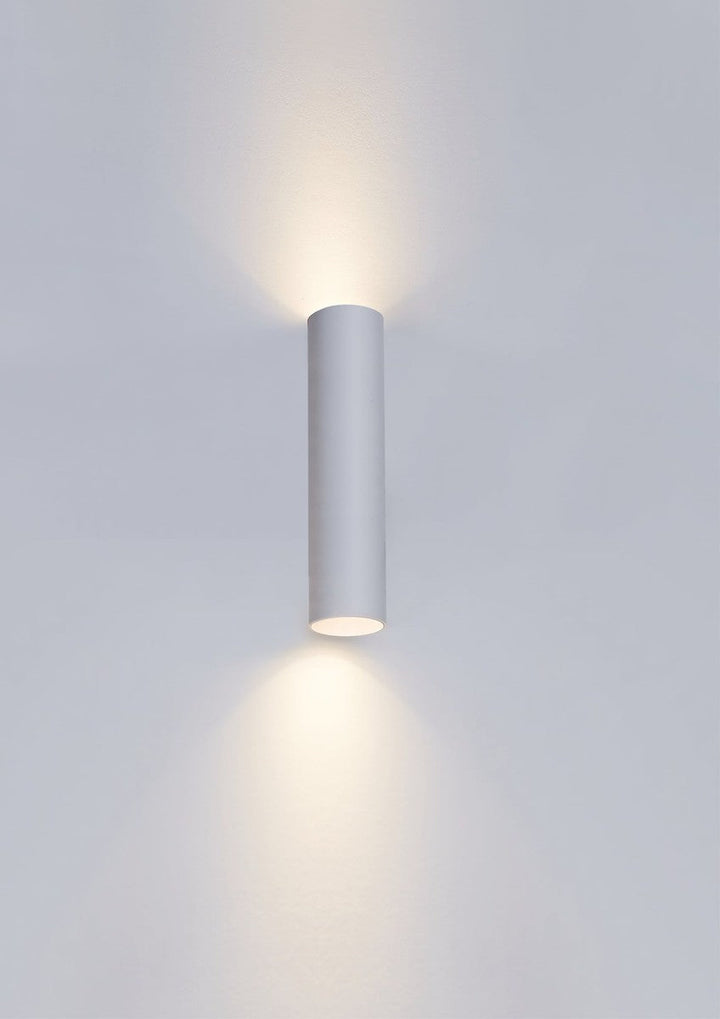 OZ K2 vegglampe opp/ned - Hvit - 64490206 - Lightup.no