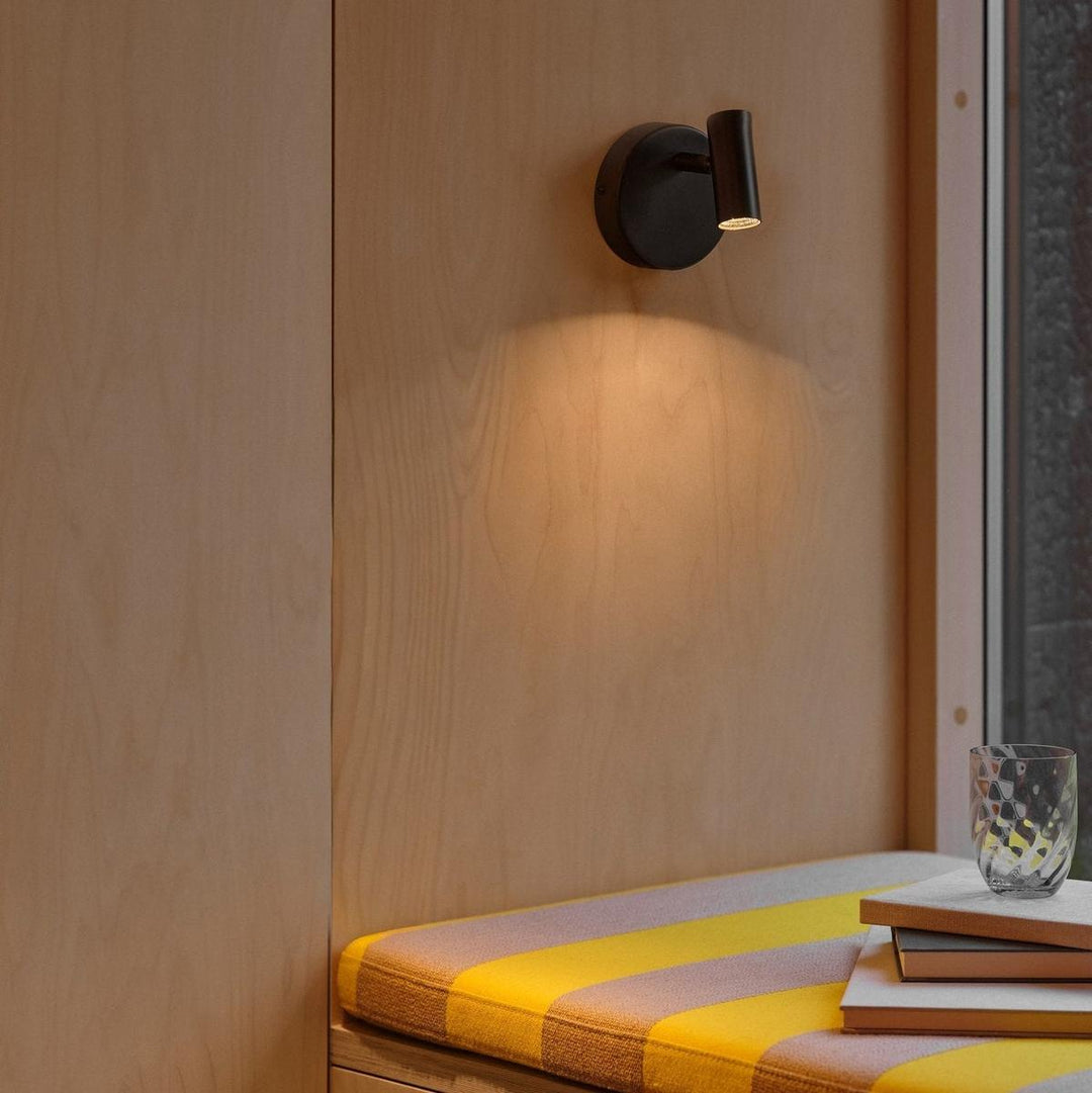 Omari round vegglampe 3,2W 2700 Kelvin-Vegglamper-Nordlux-Svart-2612501003-Lightup.no