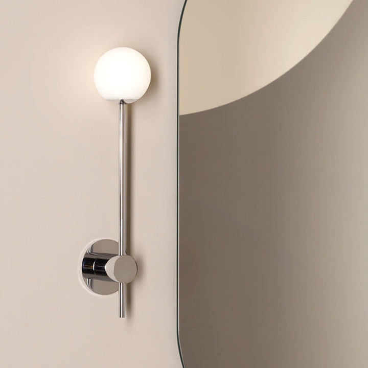 Orb Single vegglampe IP44 G9-Baderomsbelysning vegglamper-Astro Lighting-Svart / Opal-Asg__1424004-Lightup.no