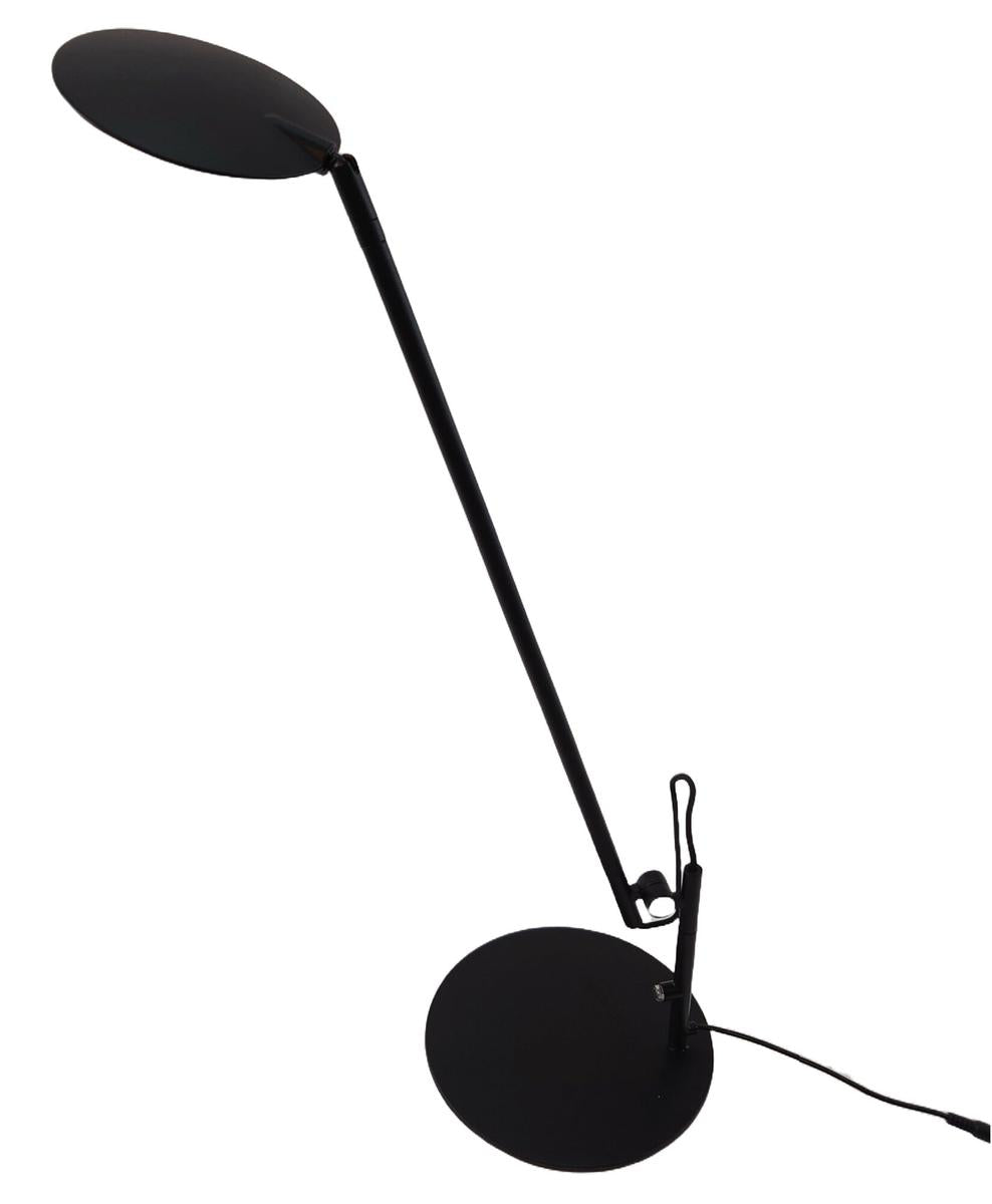 Orbit bordlampe 7W 2700 Kelvin - Dimbar-Bordlamper-NorDesign-Svart-378011305-Lightup.no