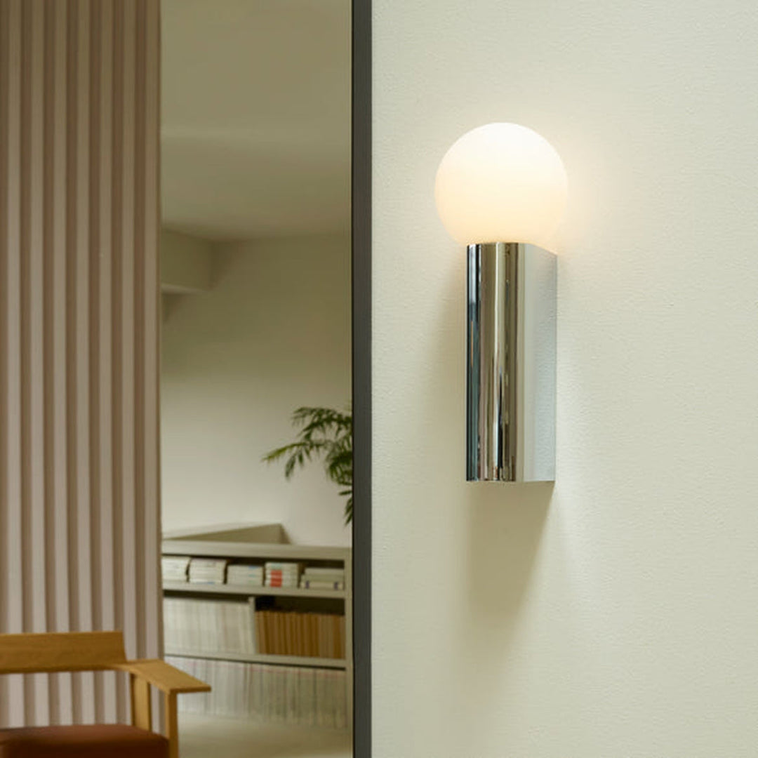 Ortona Single vegglampe IP44-Baderomsbelysning vegglamper-Astro Lighting-Krom / Opal-Asg__1459001-Lightup.no