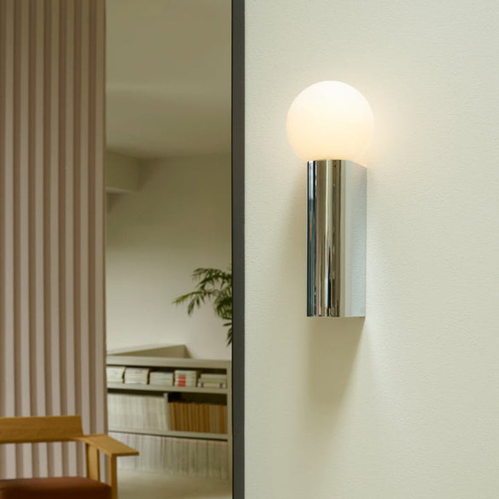 Ortona Single vegglampe IP44-Baderomsbelysning vegglamper-Astro Lighting-Krom / Opal-Asg__1459001-Lightup.no
