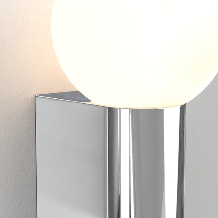 Ortona Single vegglampe IP44-Baderomsbelysning vegglamper-Astro Lighting-Svart / Opal-Asg__1459005-Lightup.no
