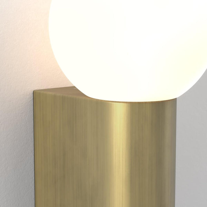Ortona Single vegglampe IP44-Baderomsbelysning vegglamper-Astro Lighting-Svart / Opal-Asg__1459005-Lightup.no