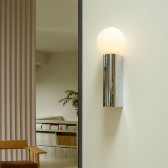 Ortona Single vegglampe IP44-Baderomsbelysning vegglamper-Astro Lighting-Svart / Opal-Asg__1459005-Lightup.no