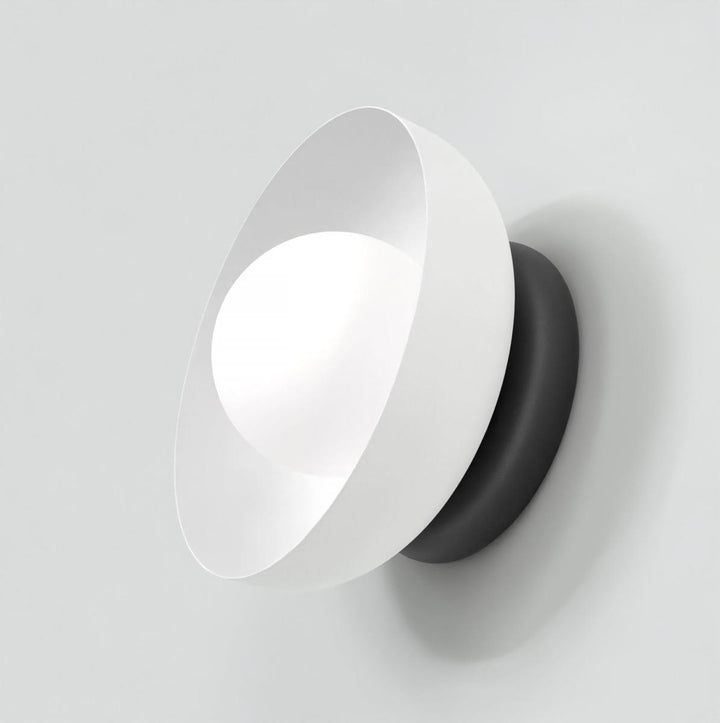 Ozzy vegglampe-Vegglamper-Emibig-Hvit-1516/K1-Lightup.no