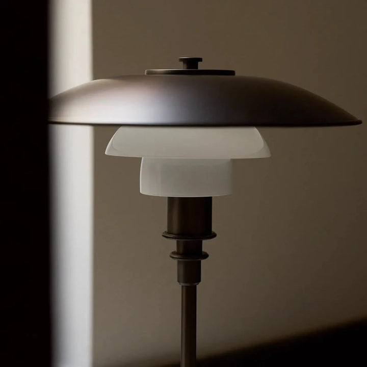 PH 3/2 Aged brass opal bordlampe-Bordlamper-Louis Poulsen-Messing/opal-LP__5744165617-Lightup.no