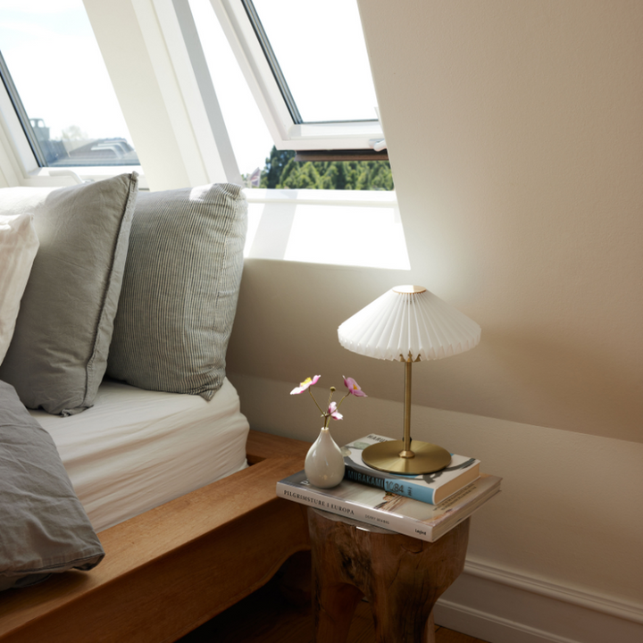 Paris bordlampe-Bordlamper-Halo Designs-Svart-5705639744985-Lightup.no
