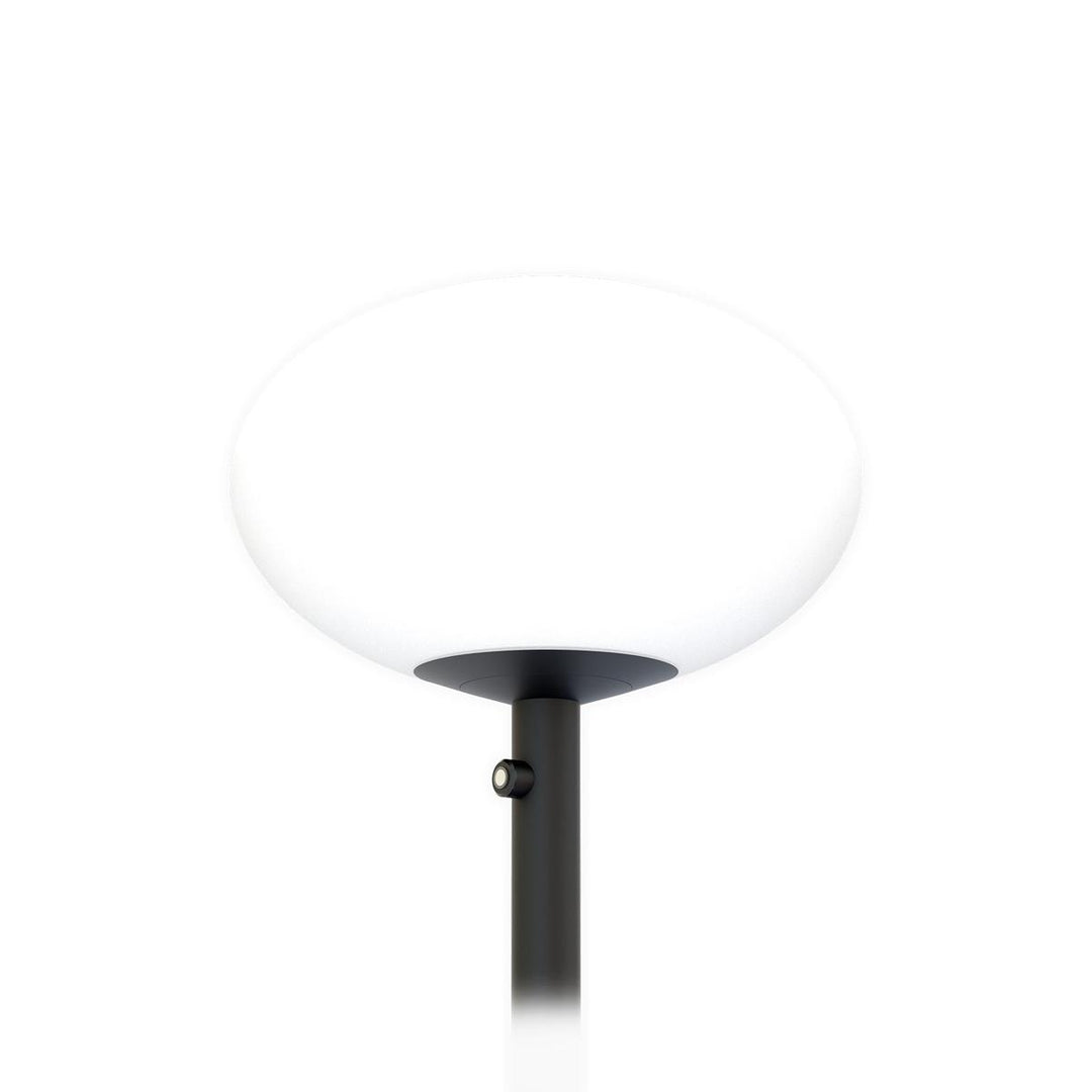 Pen gulvlampe-Gulvlamper-Design by Grönlund-Svart-Lightup.no