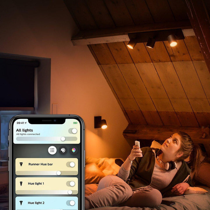 Philips Hue Runnner 1 spot m/fjernkontroll White Ambiance-Taklamper-Philips Hue-Svart-929003045901-Lightup.no