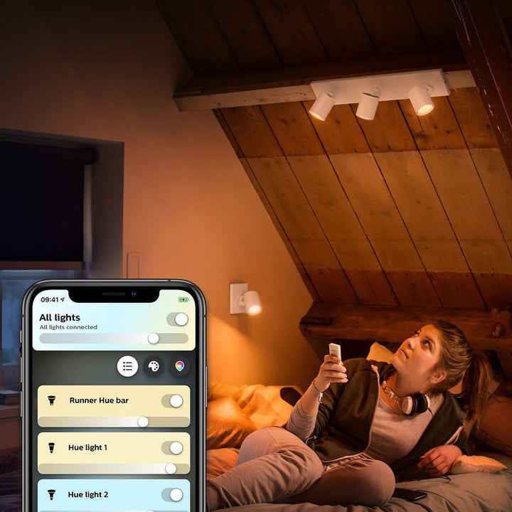 Philips Hue Runnner 1 spot m/fjernkontroll White Ambiance-Taklamper-Philips Hue-Svart-929003045901-Lightup.no