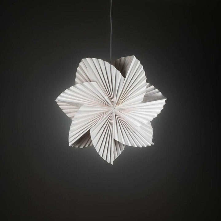 Plissert adventsstjerne i papir – 60 cm – Hvit-Julebelysning adventstjerne-Konstsmide-Hvit-5948-200-Lightup.no