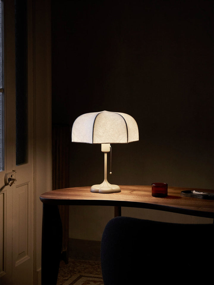 Poem bordlampe - hvit/cashmere-Bordlamper-Ferm Living-Hvit / Cashmere-Feg__1104267054-Lightup.no