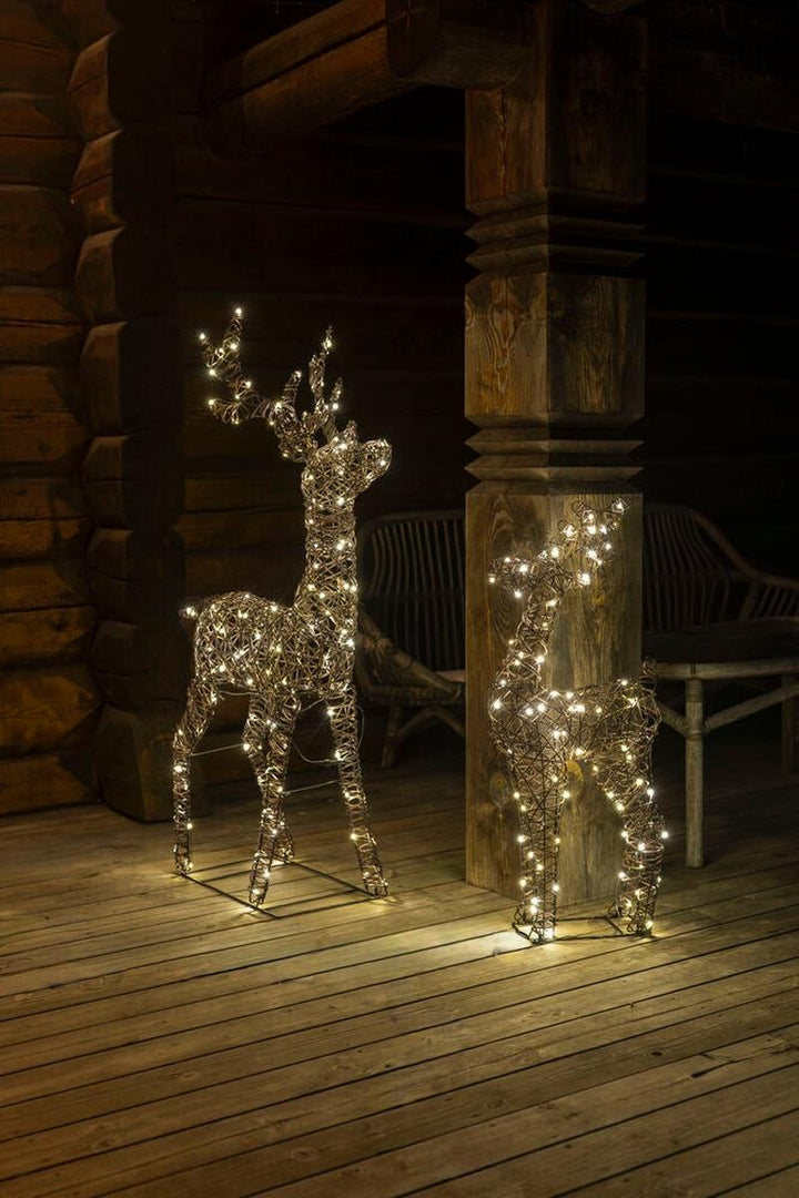 Reinsdyr i kunstrotting med LED utendørs – 130 cm-Julebelysning dekor og pynt ute-Konstsmide-Brun-4571-600-Lightup.no