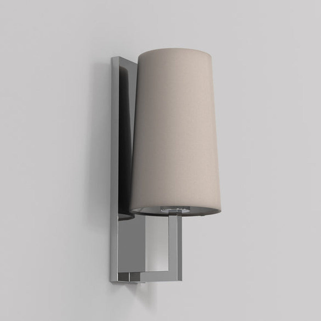 Riva 350 vegglampe IP44 med skjerm-Baderomsbelysning vegglamper-Astro Lighting-Krom / Hvit-Asg__1214001+5018004-Lightup.no