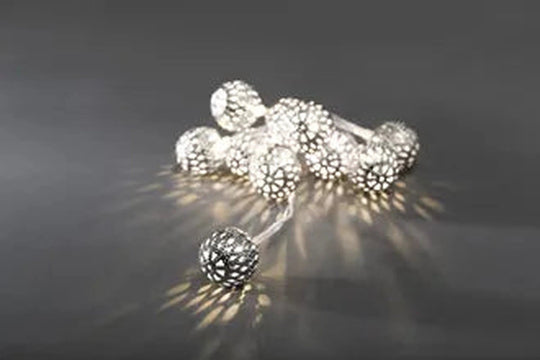 SLYNGE 10 METALLBALLER 2,5 CM SØLV VARMHVITE LED-Lysslynge-Trend Collection-3188-303-Lightup.no