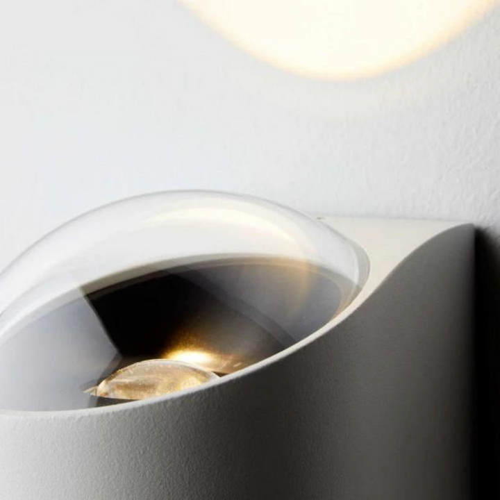 Saga vegglampe IP65 12W 3000K - Hvit-Utebelysning vegg opp og ned-LOOM Design-Hvit-LF-830-001-Lightup.no