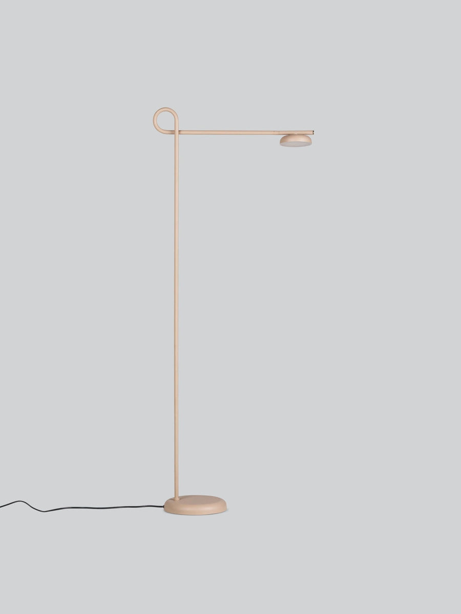 Salto gulvlampe-Gulvlamper-Northern-Svart-NOn__734-Lightup.no