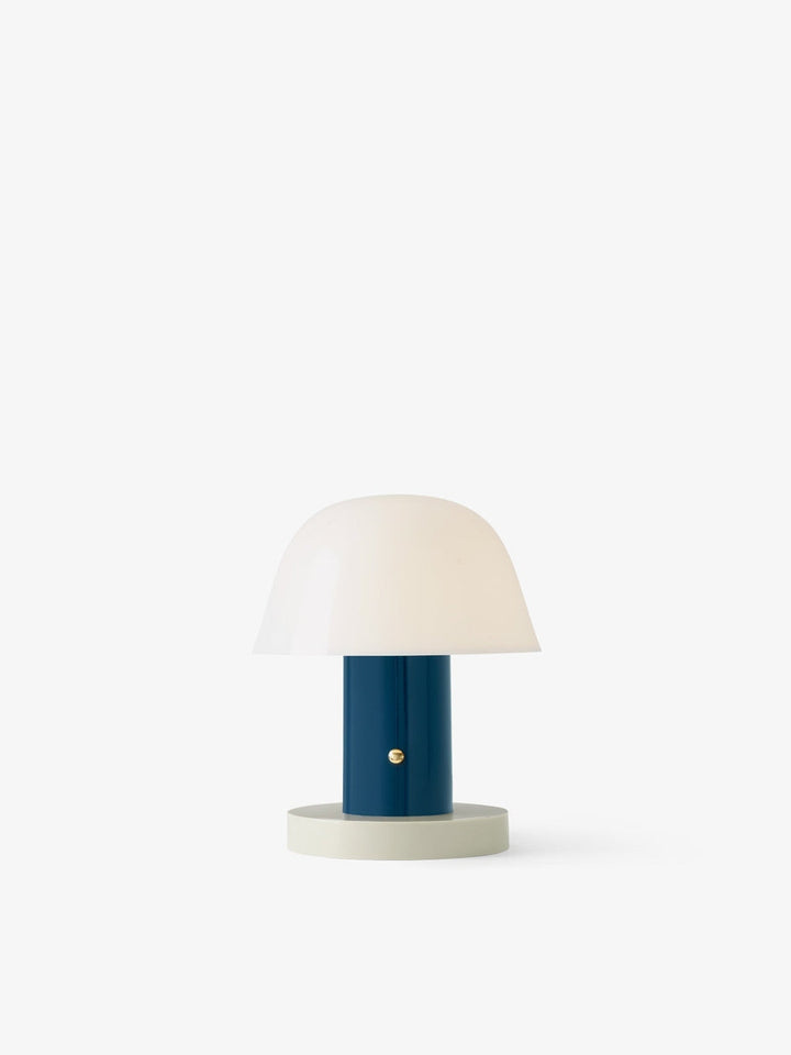 Setago JH27 bordlampe-Bordlamper-&Tradition-Sand-133130A153-Lightup.no