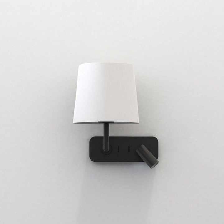 Side by Side vegglampe med skjerm-Vegglamper-Astro Lighting-Svart / Hvit-Asg__1406002+5018035-Lightup.no