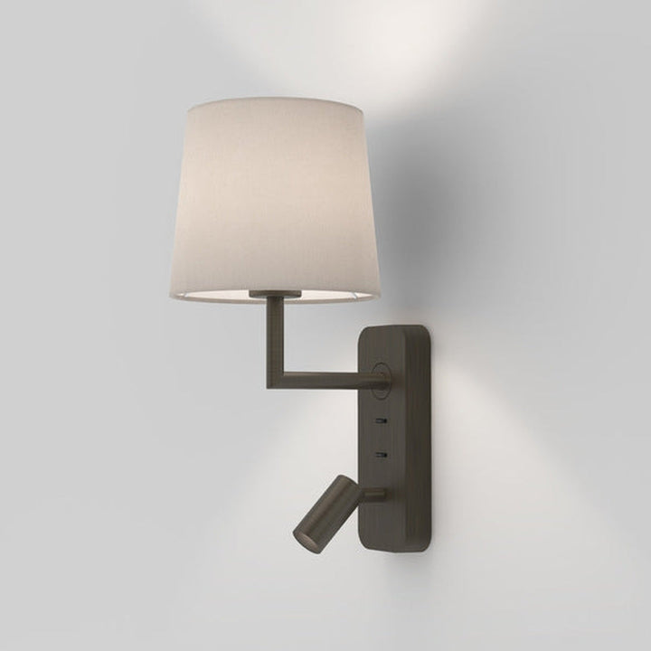 Side by Side vegglampe med skjerm-Vegglamper-Astro Lighting-Bronse / Hvit-Asg__1406004+5018035-Lightup.no