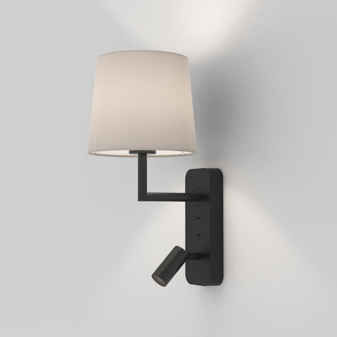 Side by Side vegglampe med skjerm-Vegglamper-Astro Lighting-Bronse / Hvit-Asg__1406004+5018035-Lightup.no