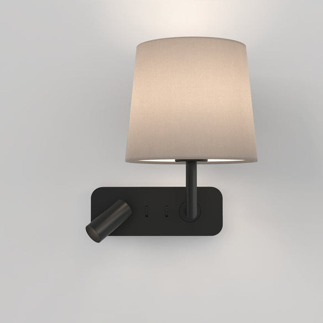 Side by Side vegglampe med skjerm-Vegglamper-Astro Lighting-Bronse / Hvit-Asg__1406033+5018035-Lightup.no