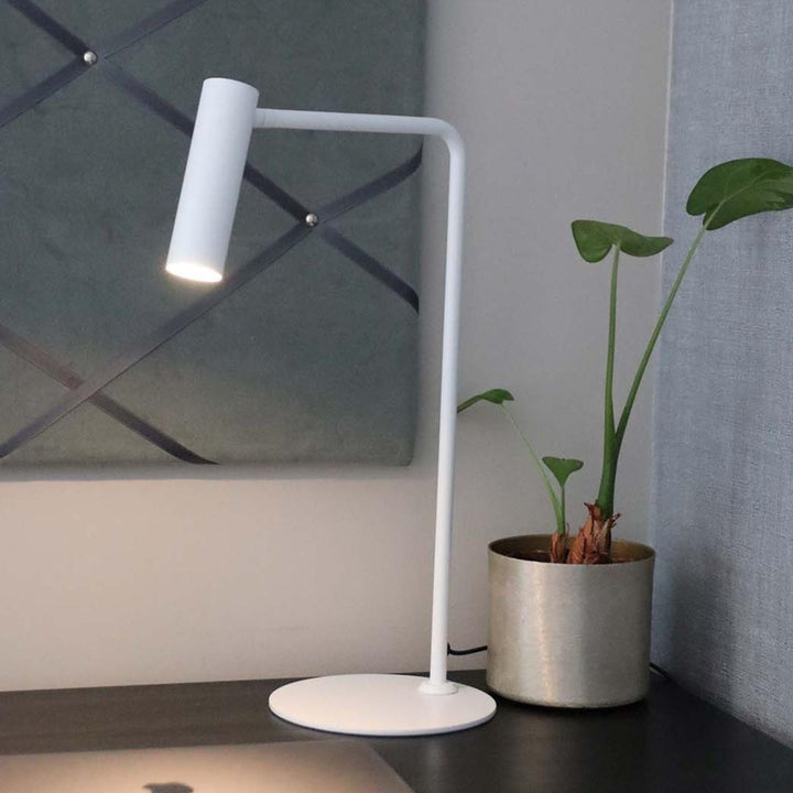 Slim bordlampe-Bordlamper-Luminor-Svart-5714198600731-Lightup.no