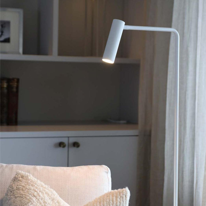 Slim gulvlampe-Gulvlamper-Luminor-Svart-5714198600717-Lightup.no