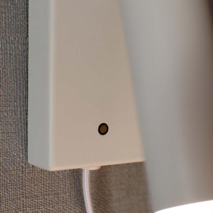 Slim vegglampe-Vegglamper-Luminor-Svart-5714198600755-Lightup.no
